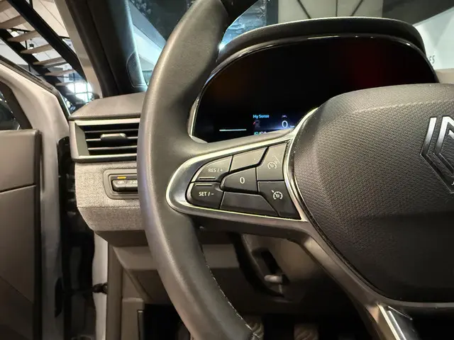 Renault Clio 1.0 TCe 90 GPF techno 2024 Benzine 13