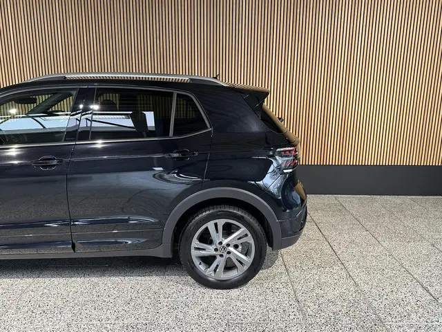 Volkswagen T-Cross 1.5 TSI R-Line Business 2024 Benzine 9