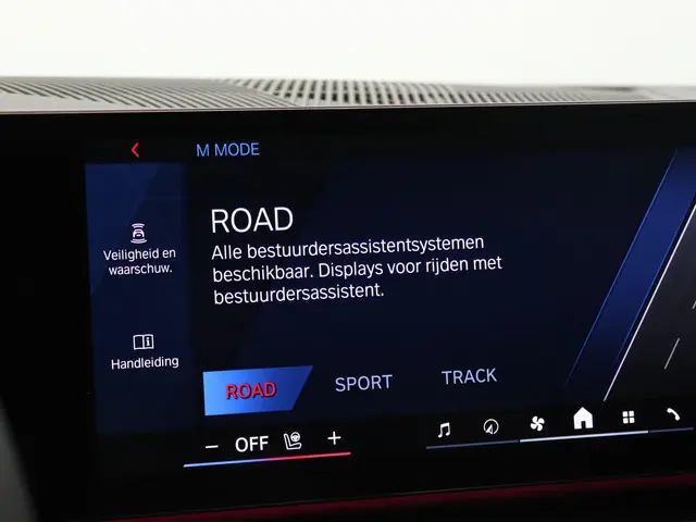 BMW M5 Touring 2025 Hybride Benzine 27