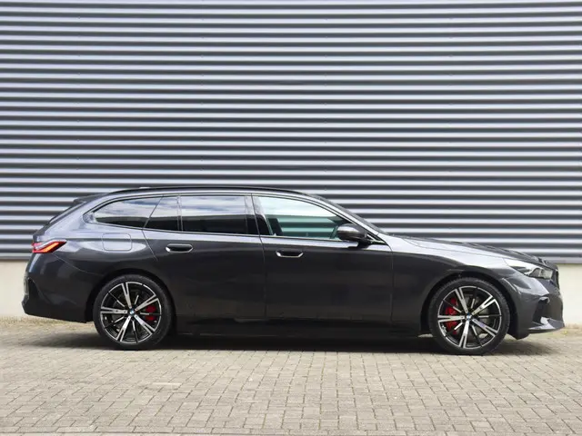 BMW 5 Serie Touring 550e 2026 Hybride Benzine 5