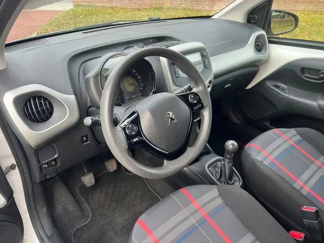 Peugeot 108 1.0 e-VTi Active 2015 Benzine 7