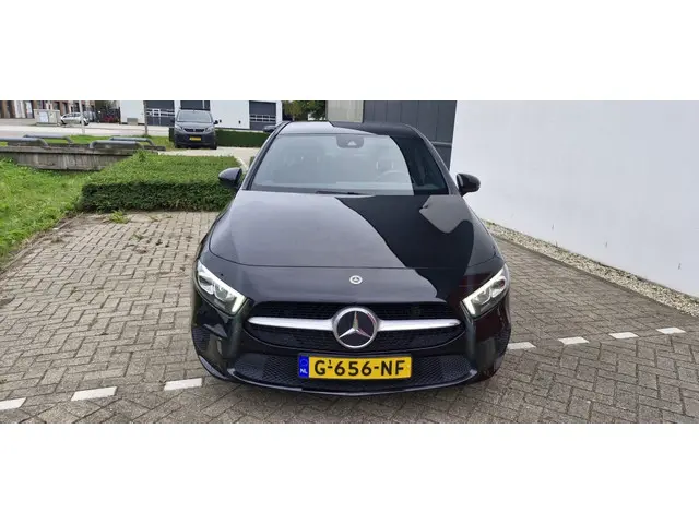 Mercedes-Benz A-Klasse 180 Advantage 2019 Benzine 2