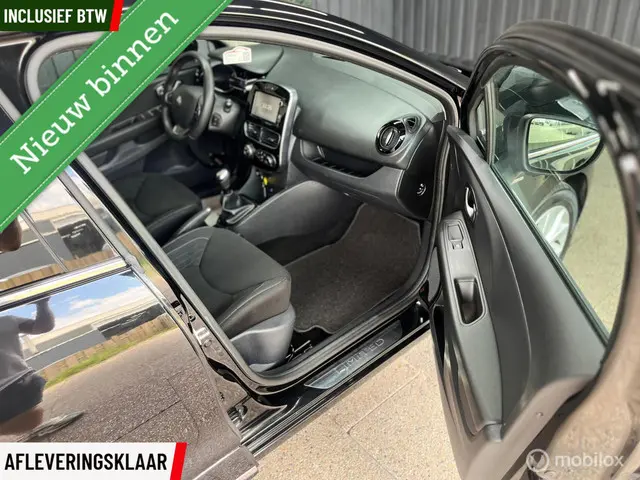 Renault Clio Estate 0.9 TCe Limited 2018 Benzine 20