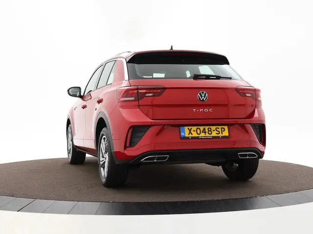 Volkswagen T-Roc 1.5 Tsi 150pk DSG R-Line 2024 Benzine 34
