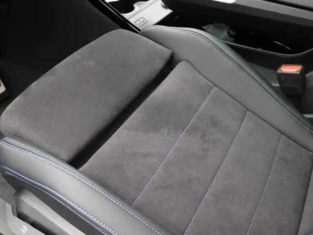 BMW X1 xDrive25e 2025 Hybride Benzine 10