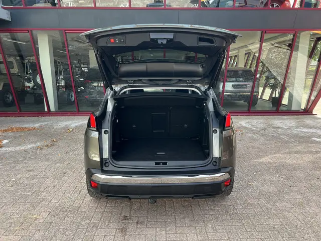 Peugeot 3008 1.2 PureTech Première 2016 Benzine 28