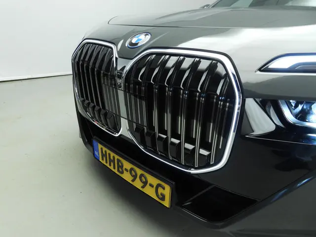 BMW 7 Serie 750e xDrive 2025 Hybride Benzine 52