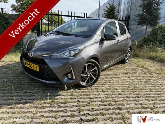 Toyota Yaris 1.5 Hybrid Premium 2017 Hybride Benzine