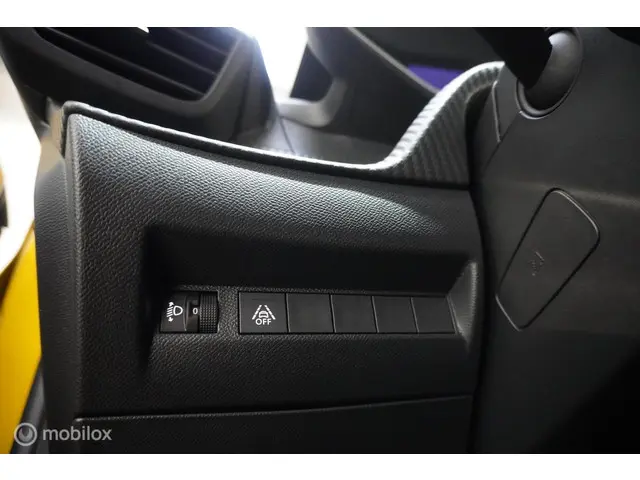 Peugeot 208 1.2 PureTech Allure Pack 2023 Benzine 29