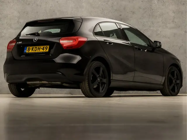 Mercedes-Benz A-Klasse 180 Black Sport 2013 Benzine 5