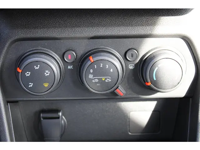 Dacia Sandero Stepway TCe 90 Essential 2022 Benzine 17