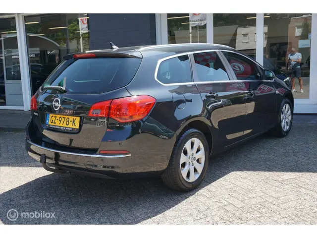 Opel Astra Sports Tourer 1.4 Turbo Business + 2015 Benzine 18
