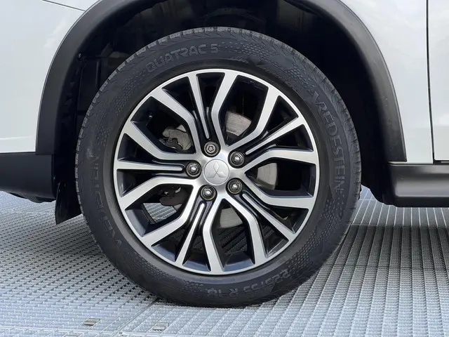 Mitsubishi ASX 1.6 Cleartec Connect Pro+ 2019 Benzine 17