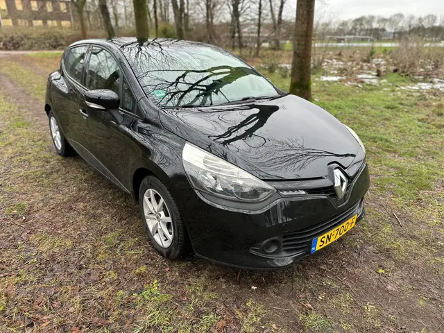 Renault Clio 1.2 16V apk t/m 13-02-2027 2014 Benzine 7