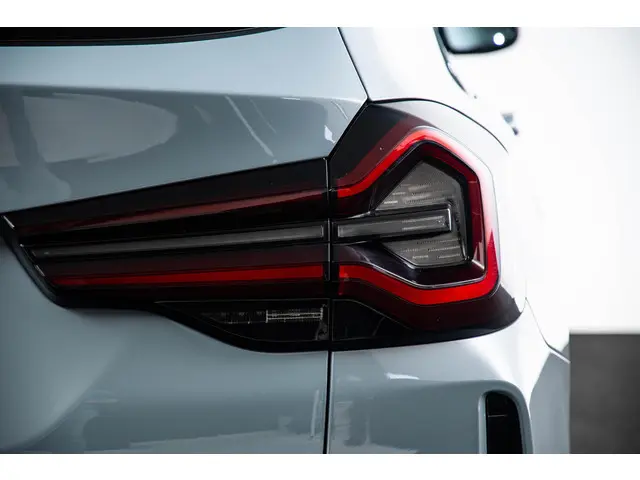 BMW X3 xDrive30e High Executive 2023 Hybride Benzine 42