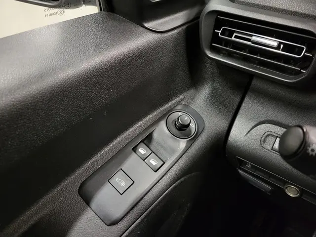 Peugeot Partner 1.5BlueHDI Euro 6! 2022 Diesel 12
