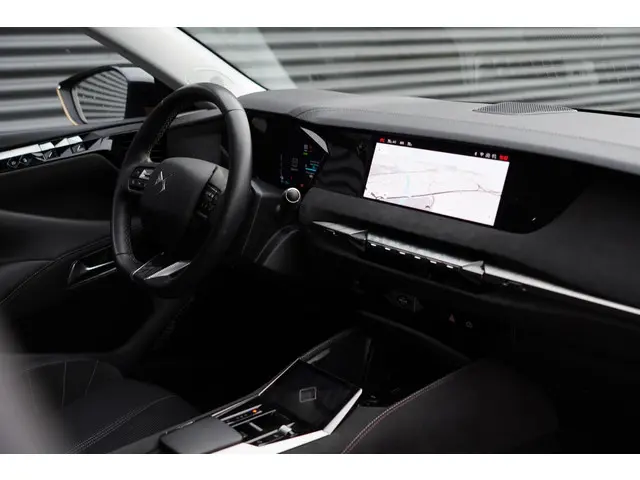 DS DS 4 E-Tense Rivoli 2022 Hybride Benzine 35