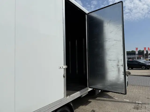 Ford Transit 350 2.0 TDCI L4H1 2024 Diesel 16