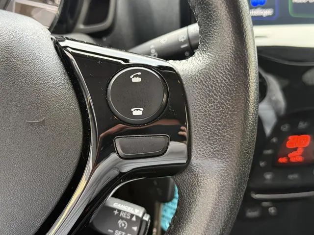 Peugeot 108 1.0 e-VTi Allure 2019 Benzine 20