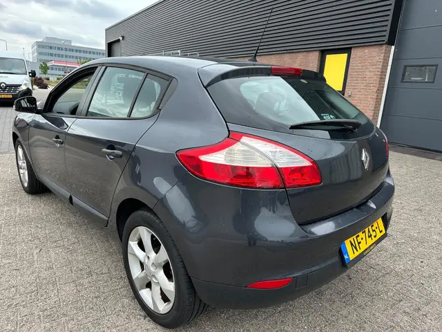 Renault Mégane 1.6 Authentique 2012 Benzine 3