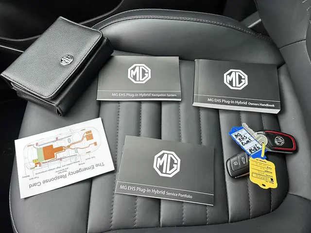 MG EHS 1.5 TGDI Luxury 2023 Hybride Benzine 31