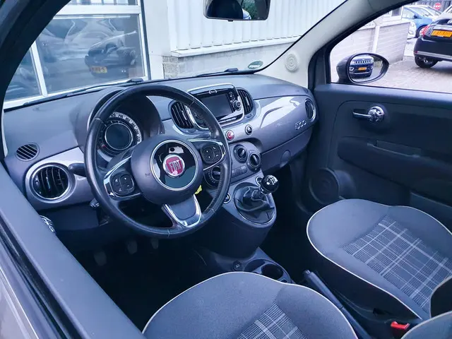 Fiat 500 1.2 Lounge 2017 Benzine 4