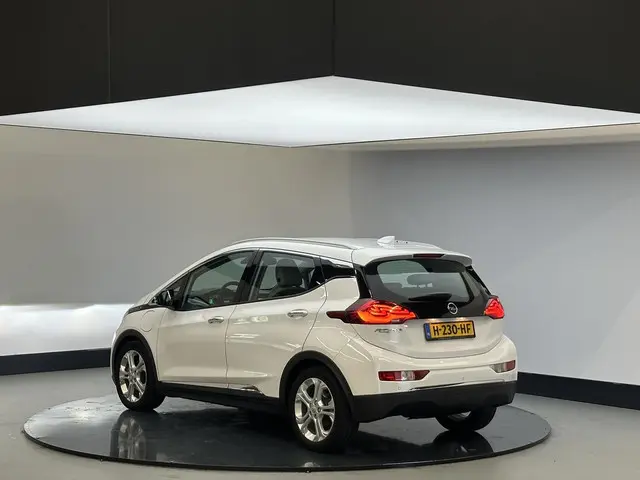 Opel Ampera-e 2