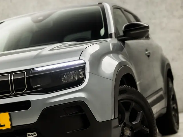 Jeep Avenger 1.2 Altitude Sport 2023 Benzine 12