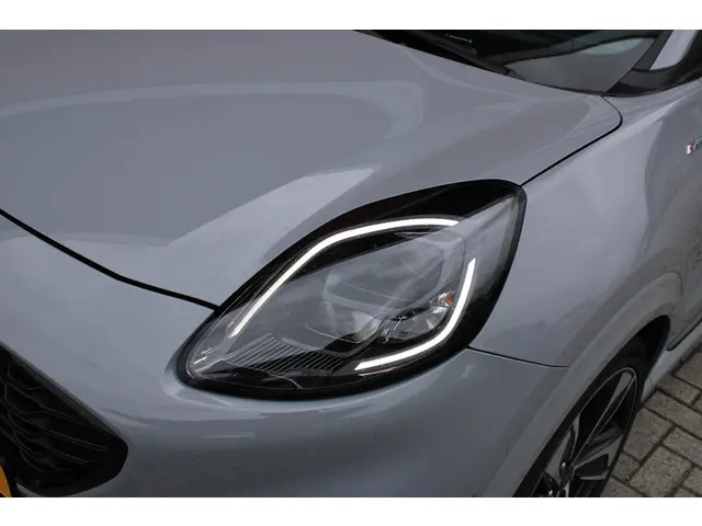 Ford Puma 1.0 EcoBoost Hybrid ST-Line X 2023 Benzine 23