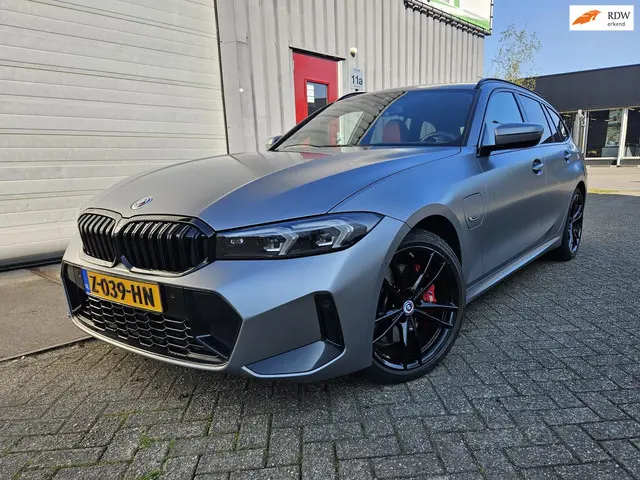 BMW 3 Serie Touring 330e 2022 Hybride Benzine