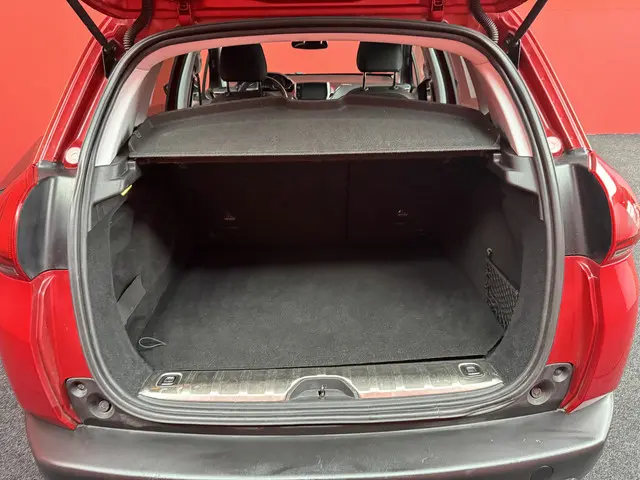 Peugeot 2008 1.6 BlueHDi Allure 2016 Diesel 14