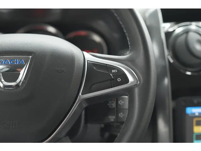 Dacia Duster TCe 120 4x2 Blackshadow 2017 Benzine 33