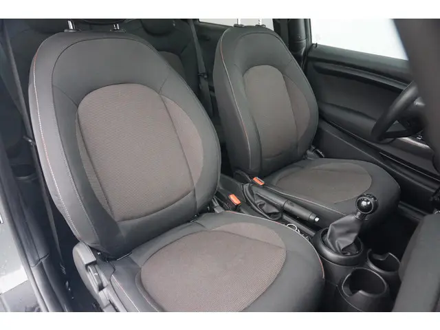 MINI 3-Deurs Cooper 2022 Benzine 8