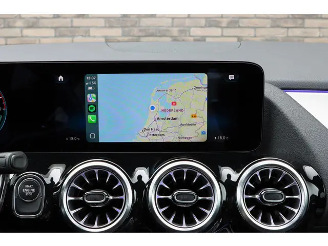 Mercedes-Benz GLA 250 e AMG Line 2022 Hybride Benzine 38
