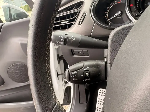 DS DS 3 1.2 PureTech So Chic 2016 Benzine 14