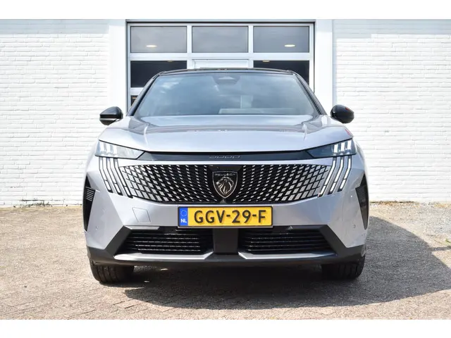 Peugeot 3008 Hybrid 136 EAT6 GT 2024 Hybride Benzine 6