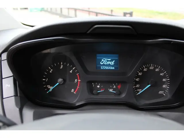 Ford Transit 330 2.0 TDCI L3H2 Am 2017 Diesel 11
