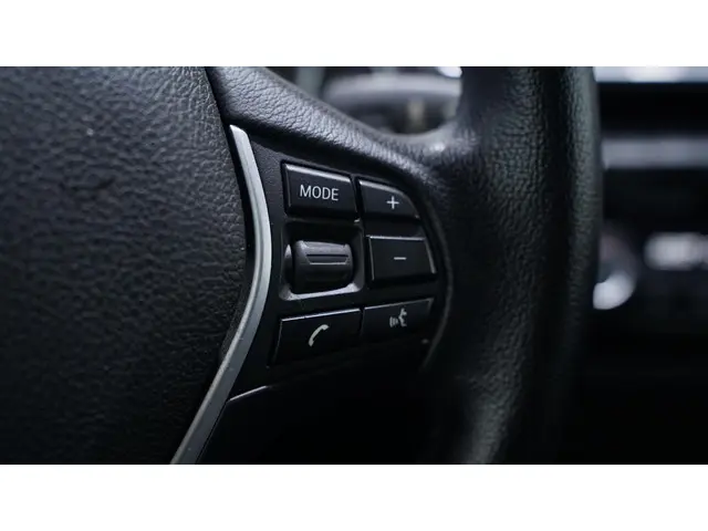 BMW 2 Serie Cabrio 218i Luxury 2016 Benzine 27