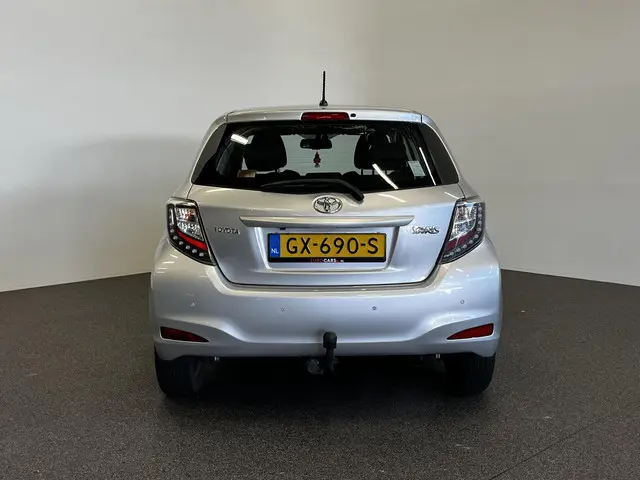 Toyota Yaris 1.3 VVT-i Dynamic 2014 Benzine 6