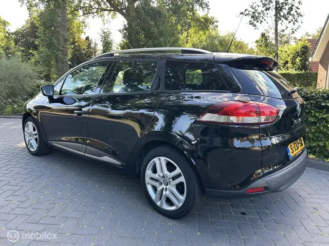 Renault Clio Estate 0.9 TCe Limited 2019 Benzine 4
