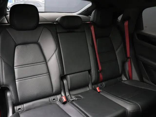 Porsche Cayenne 3.0 E-Hybrid 2020 Hybride Benzine 18