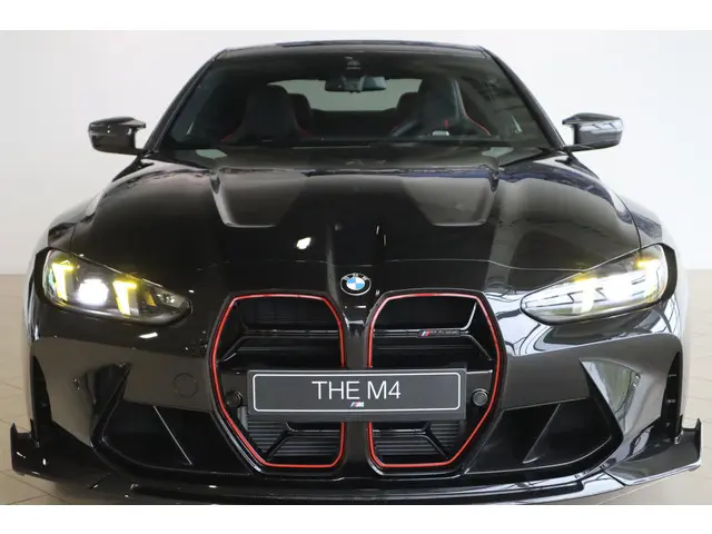BMW M4 CS 2025 Benzine 4