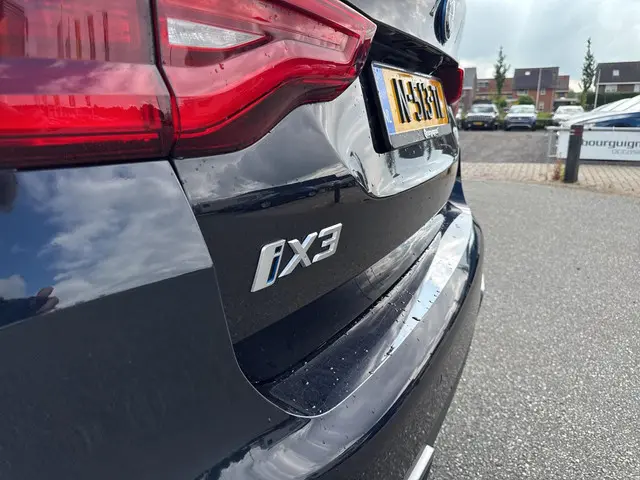BMW iX3 High Executive 80 kWh 2021 Elektrisch 24