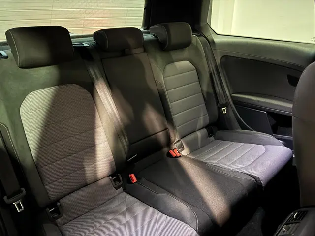 Volkswagen Golf 1.4 TSI ACT Highline R-Line' 2015 Benzine 7