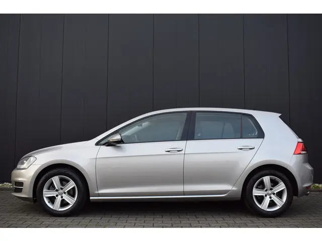 Volkswagen Golf 1.4 TSI Automaat Highline 2013 Benzine 3