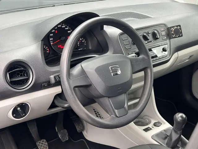 SEAT Mii 1.0 Style 2017 Benzine 18