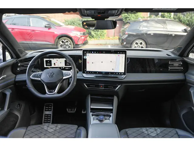 Volkswagen Tiguan 1.5 TSI R-Line 2024 Benzine 8