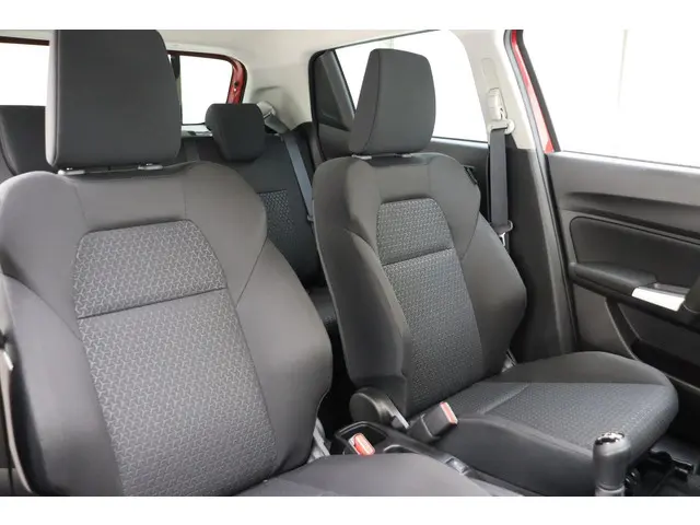 Suzuki Swift 1.2 Select Smart Hybrid 2024 Benzine 10