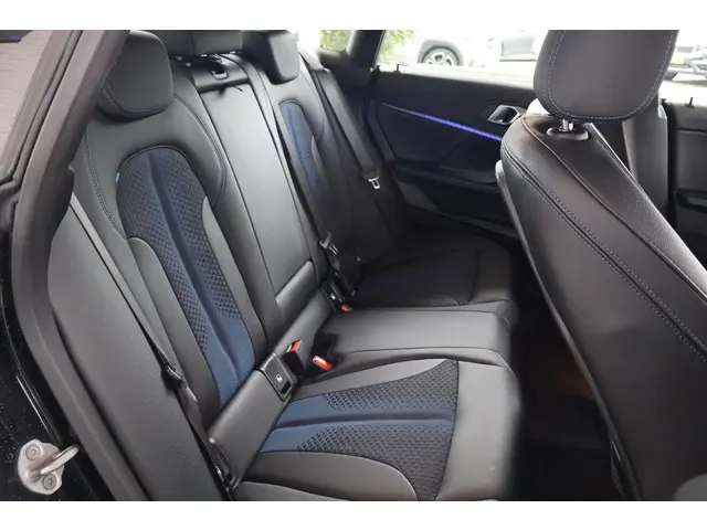 BMW 2 Serie Gran Coupé 218i 2021 Benzine 8