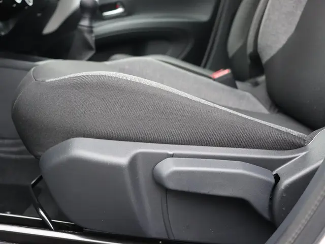 Toyota Aygo X 1.0 VVT-i Play 2025 Benzine 25